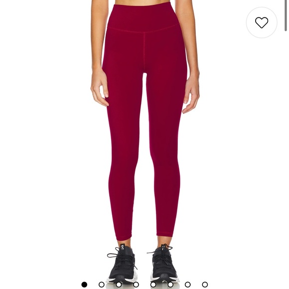 Strut this active set - Picture 3 of 5